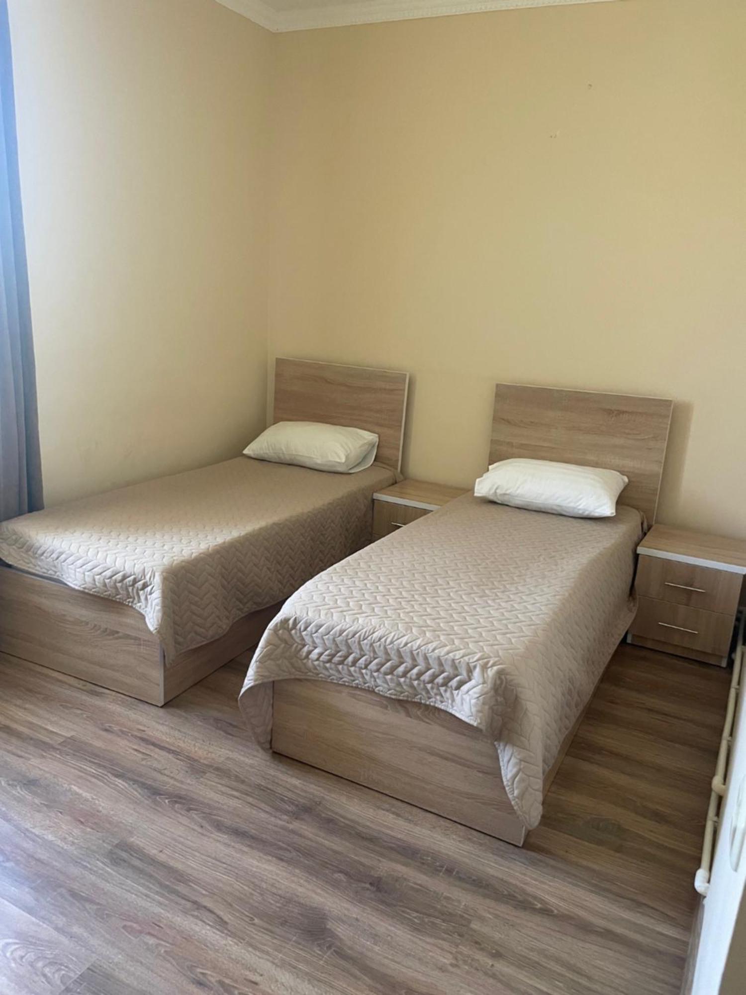 Decca Hotel Jerevan Eksteriør bilde