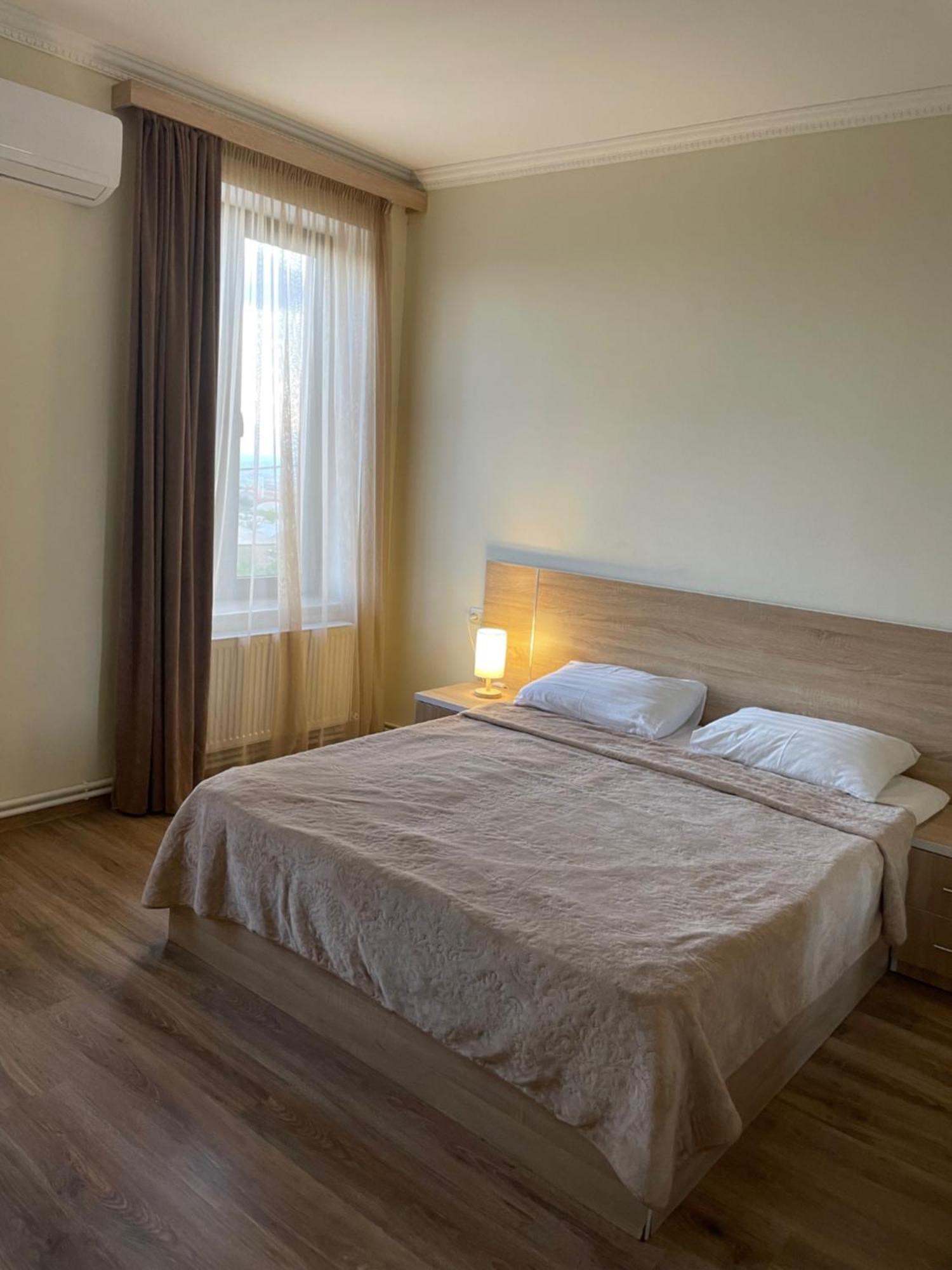 Decca Hotel Jerevan Eksteriør bilde
