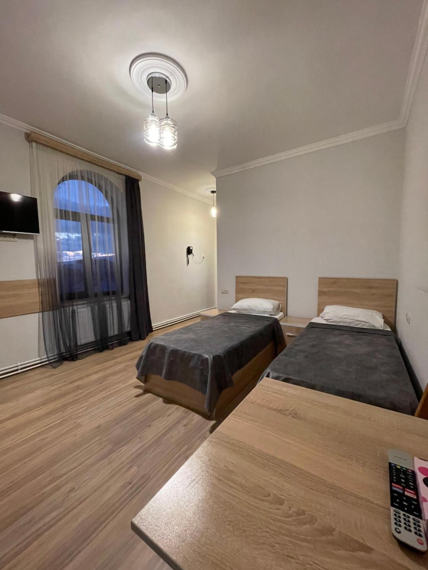 Decca Hotel Jerevan Eksteriør bilde