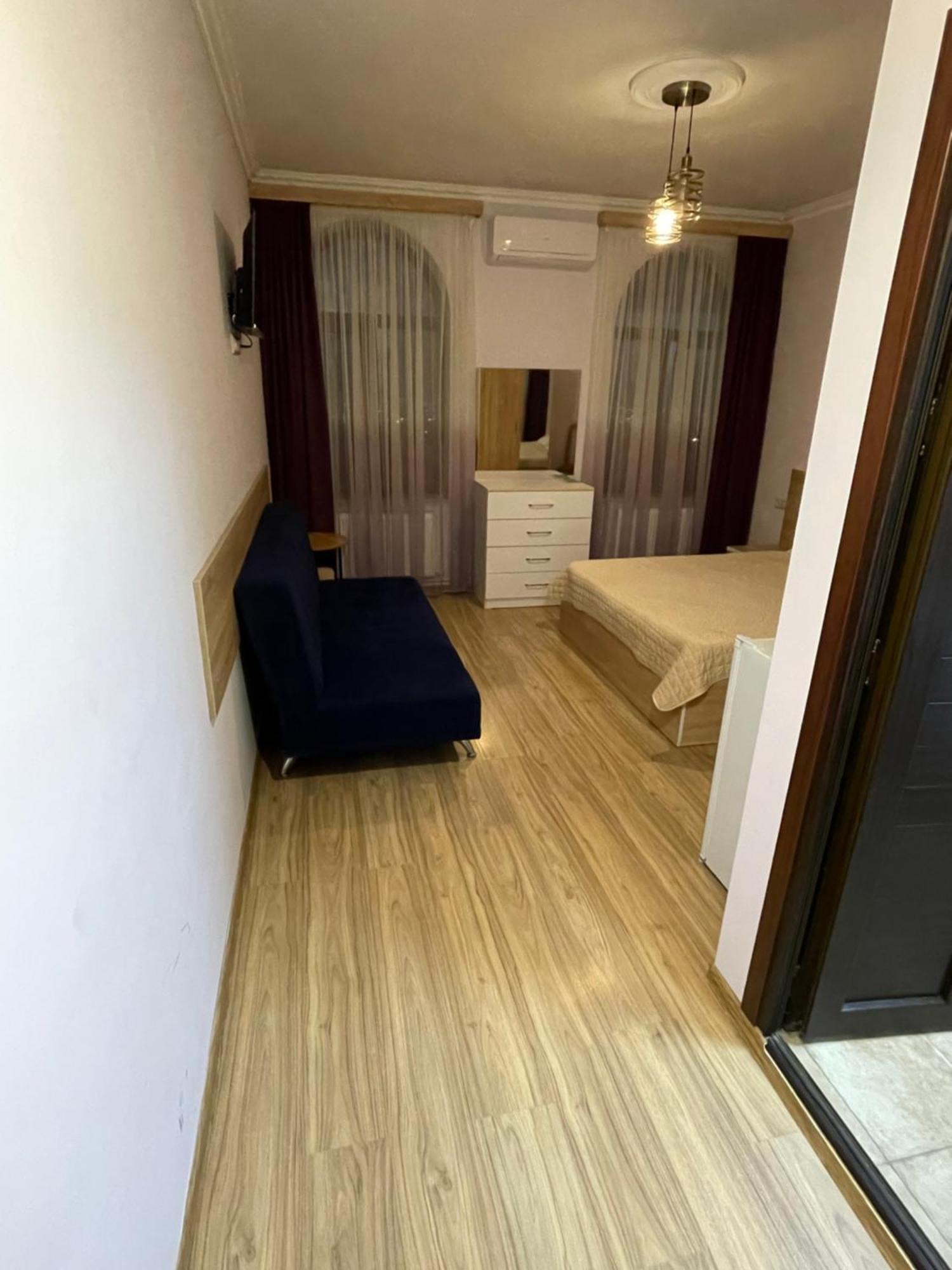 Decca Hotel Jerevan Eksteriør bilde