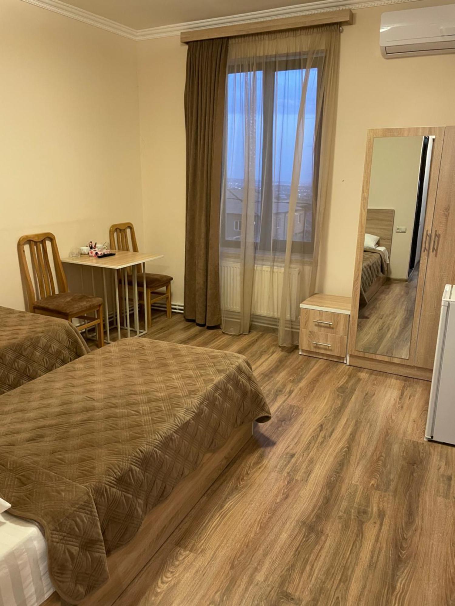 Decca Hotel Jerevan Eksteriør bilde