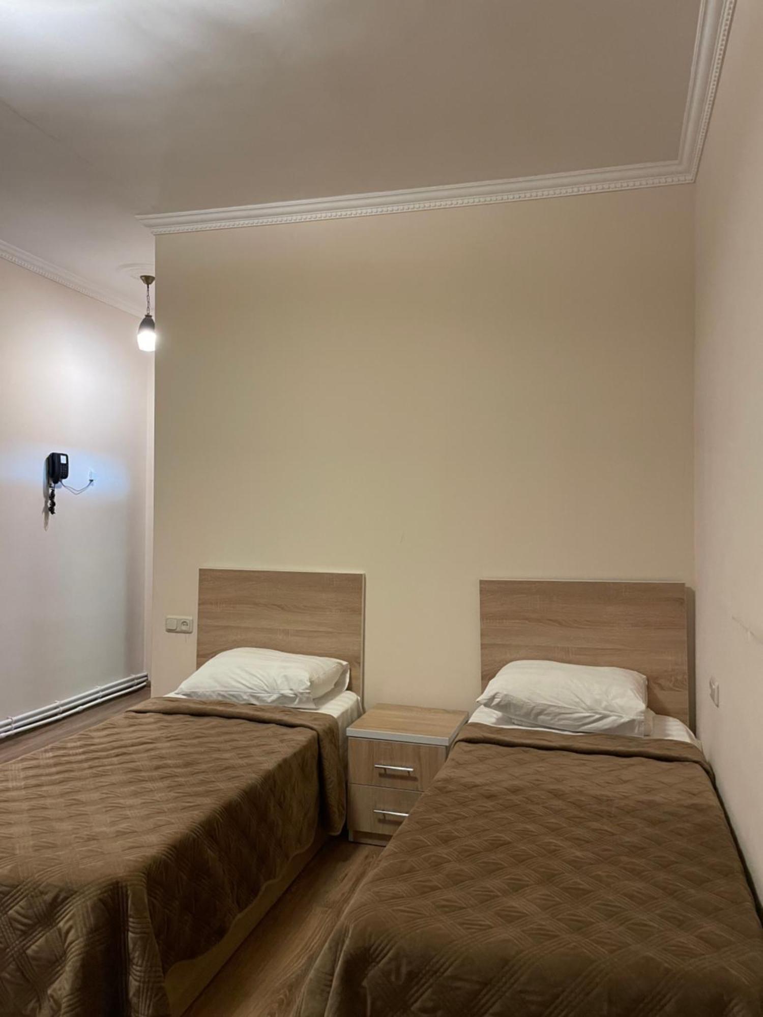 Decca Hotel Jerevan Eksteriør bilde