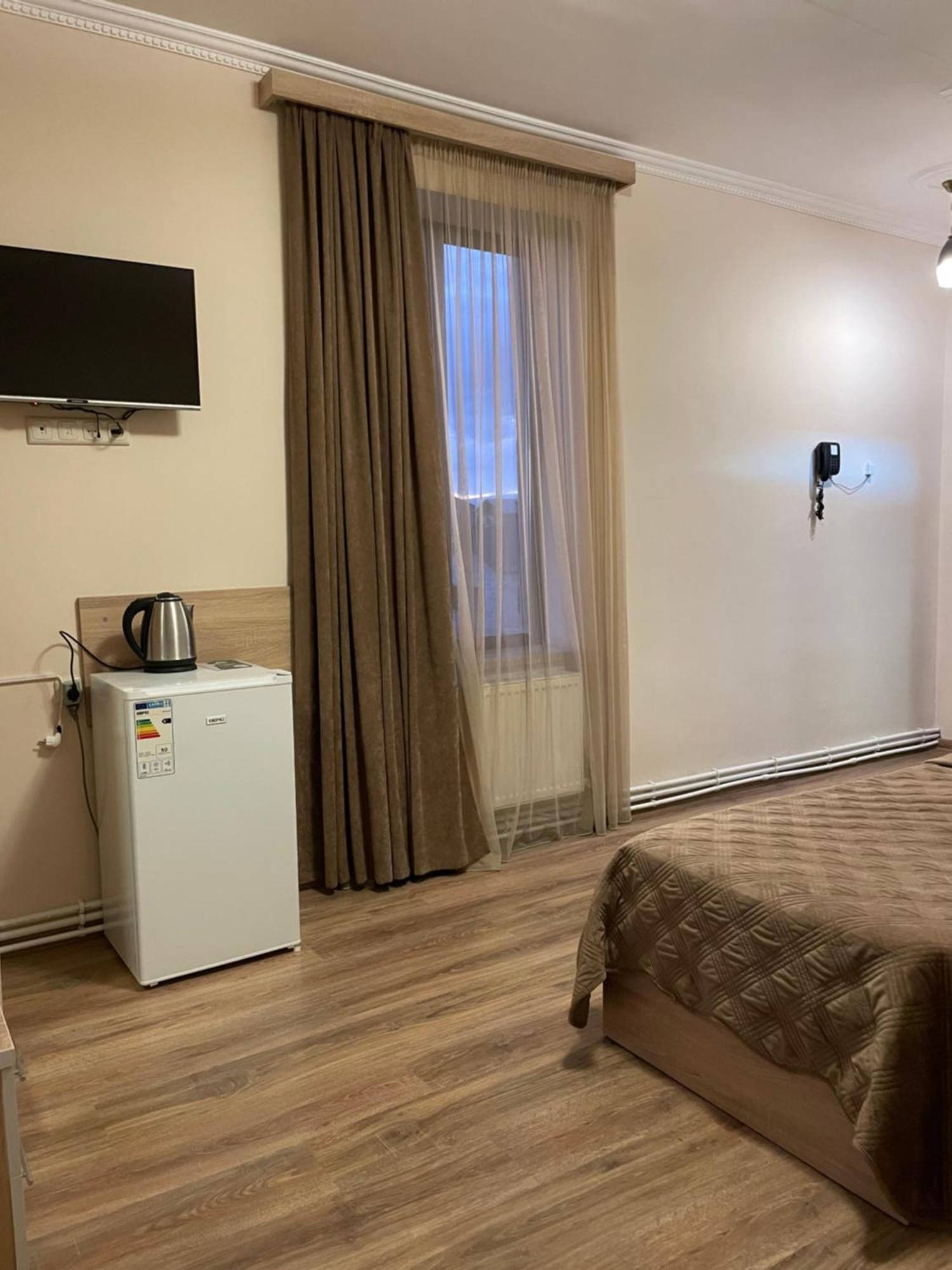 Decca Hotel Jerevan Eksteriør bilde